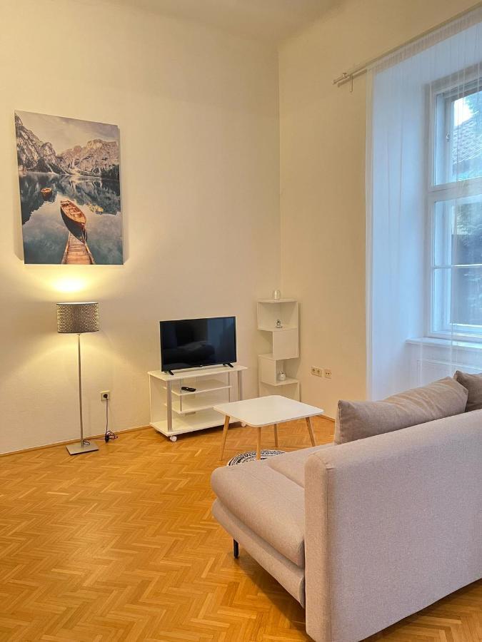 Alpa 2 In Rochusmarkt Appartamento